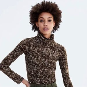 ZARA Leopard Turtleneck Long Sleeve Shirt sz. S
